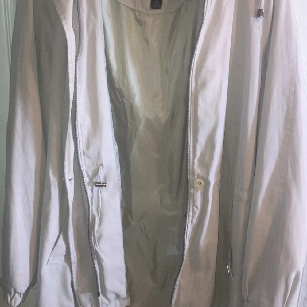 London Fog Women's Light Cream Utility Jacket - Picture 2 of 3
